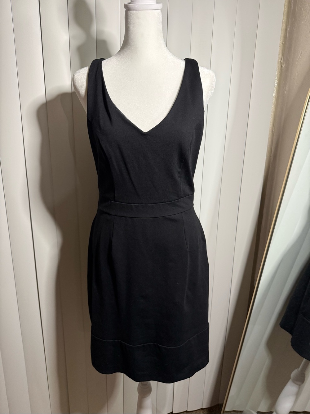 Cynthia Rowley- Classic Black V-Neck Sleeveless Dress
